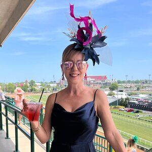 Navy, gold and hot pink fascinator for Derby!